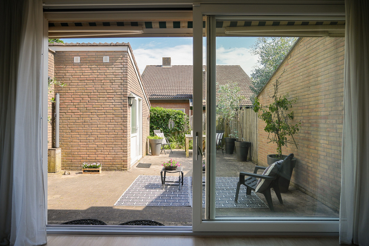 Hoekwoning te koop: Akkerwindelaan 1, Leerdam