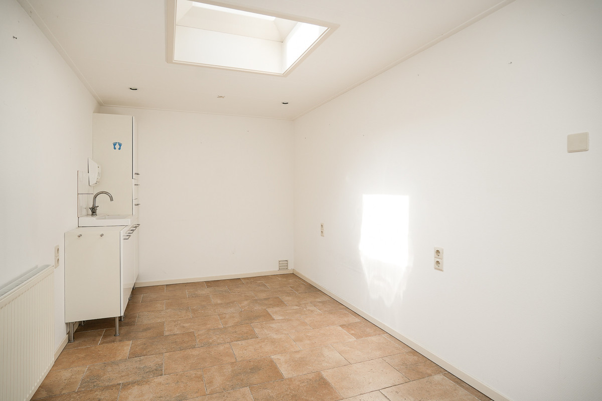 Hoekwoning te koop: Akkerwindelaan 1, Leerdam