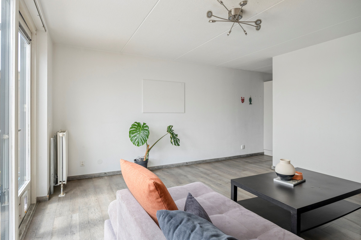 Tussenwoning te koop: Metslawierstraat 12, Tilburg
