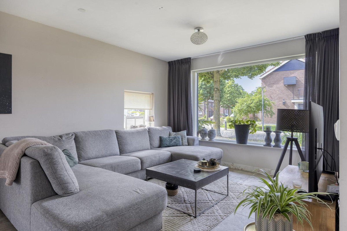 Vrijstaande woning te koop: Troelstrastraat 1, Zelhem