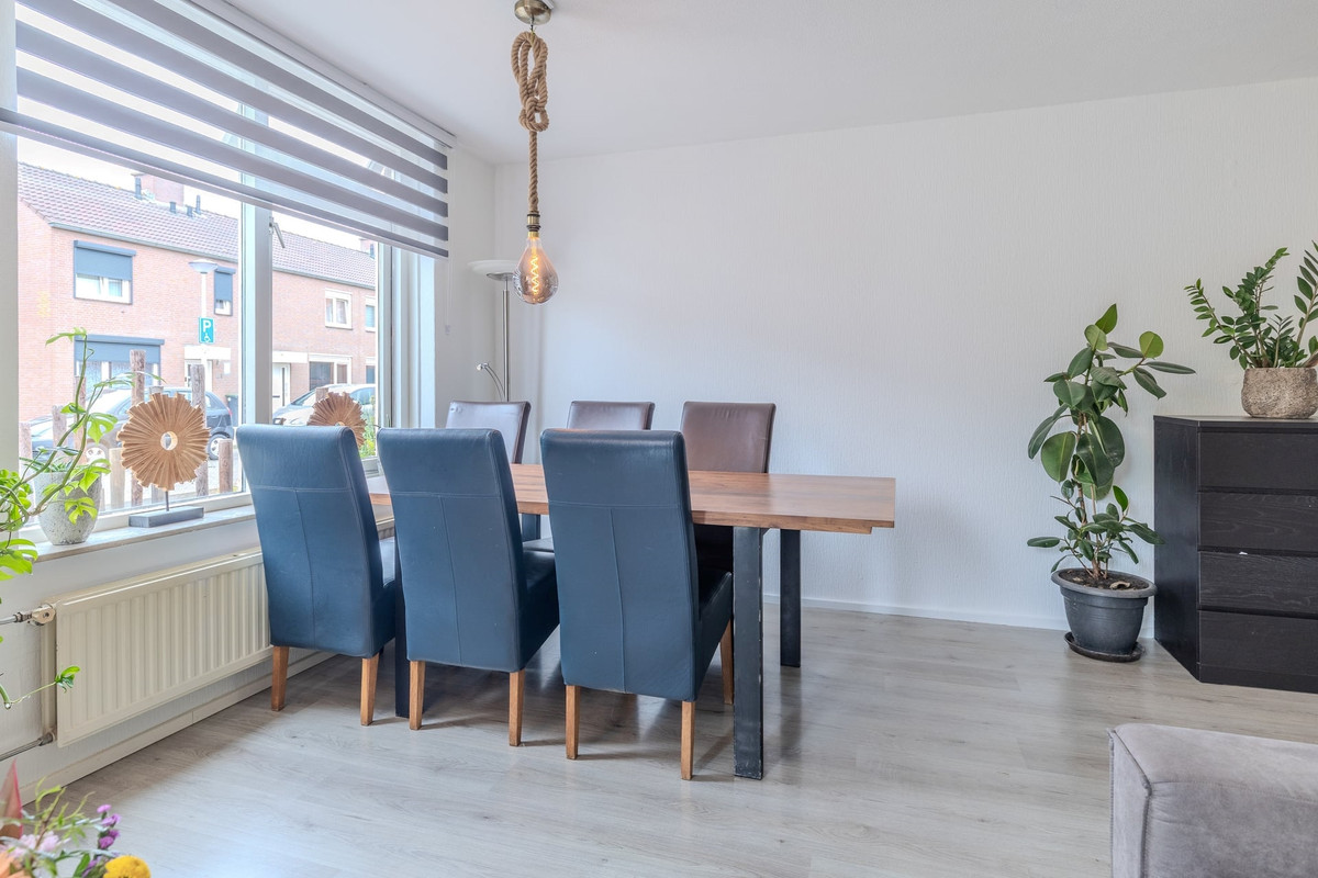 Tussenwoning te koop: Geentstraat 17, Born