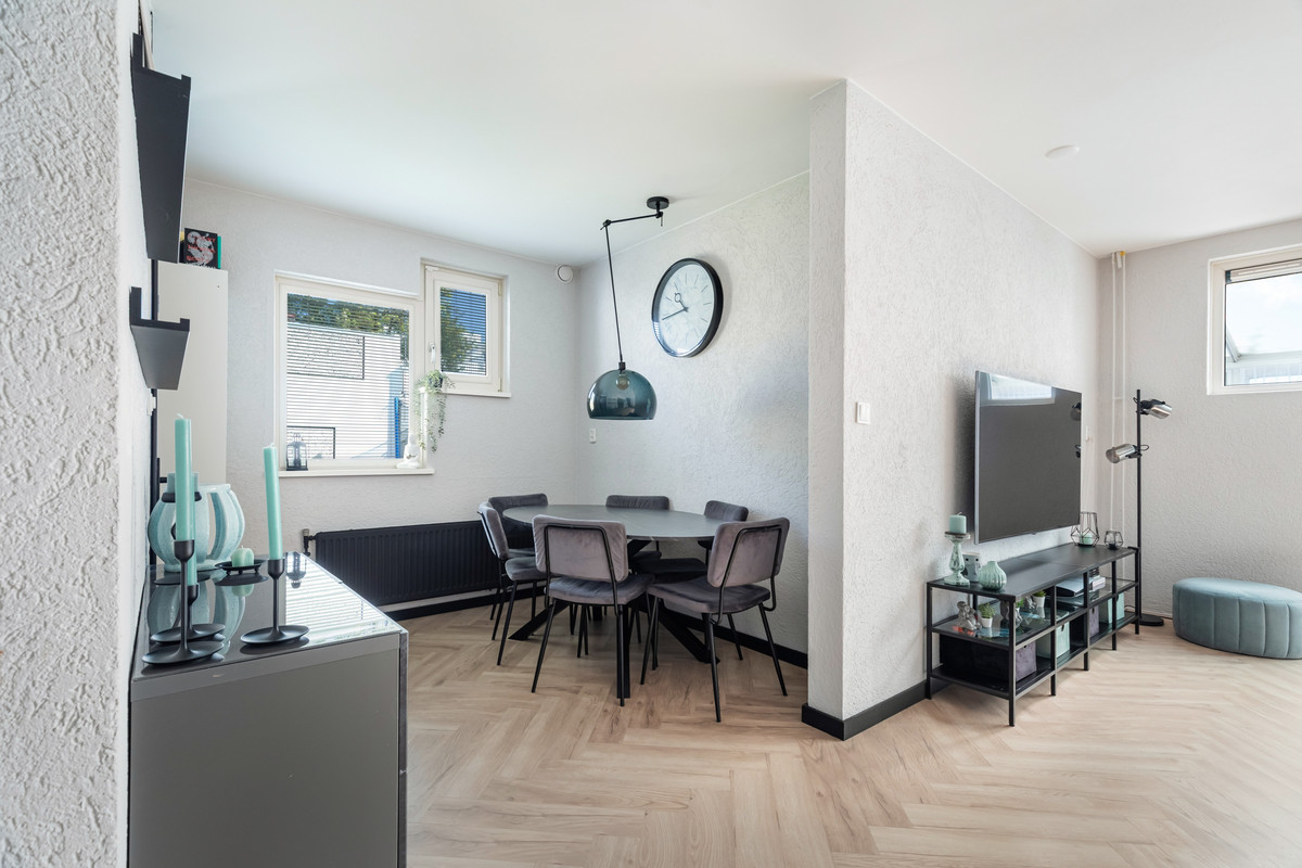 Tussenwoning te koop: Mildenburg 40, Dordrecht