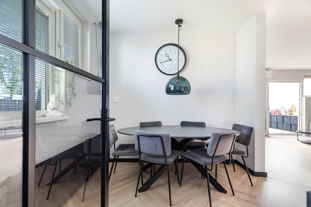 Tussenwoning te koop: Mildenburg 40, Dordrecht