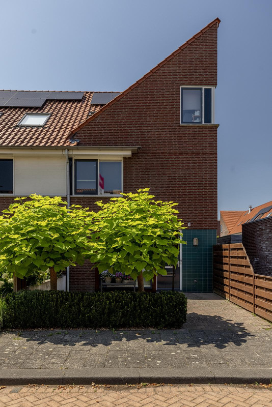 Hoekwoning te koop: Laurens van Kuikstraat 1, Rotterdam