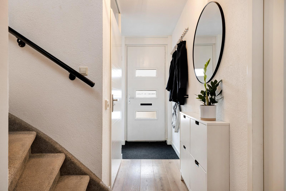 Hoekwoning te koop: Laurens van Kuikstraat 1, Rotterdam