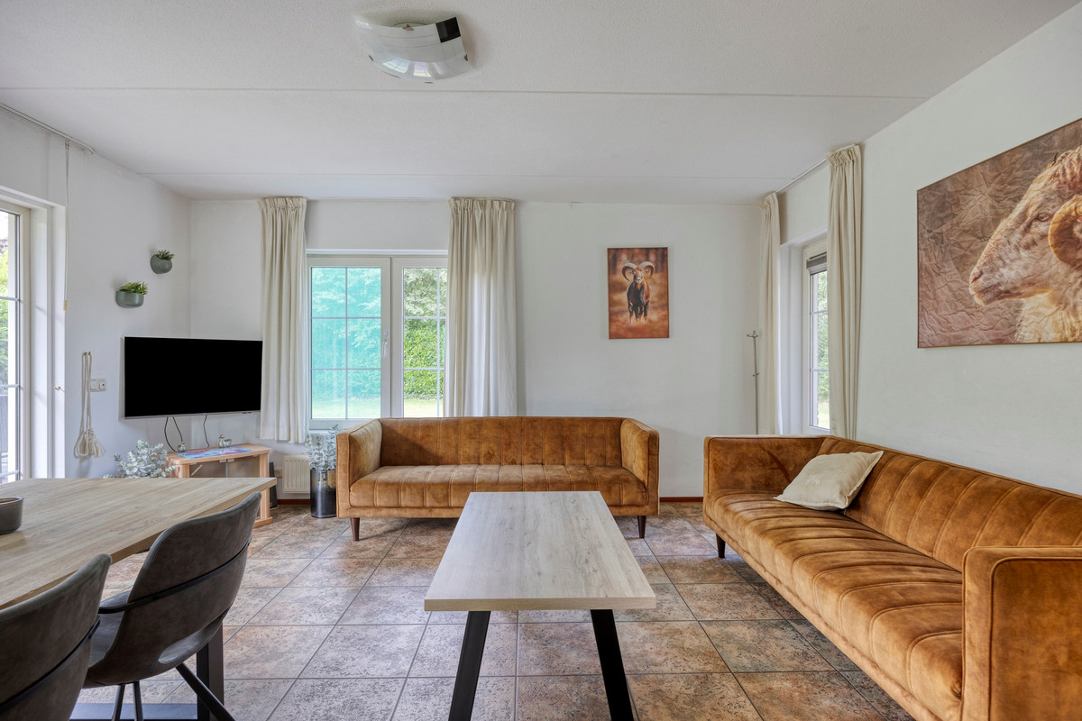 Vrijstaande woning te koop: Binnenweg 12-68, Paasloo