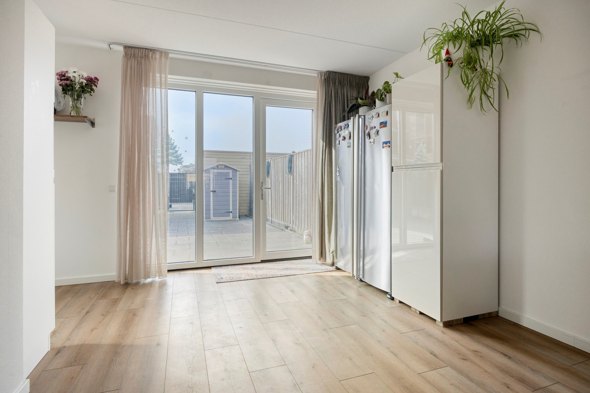 Twee-onder-één-kap te koop: Stalhof 7, Dronten