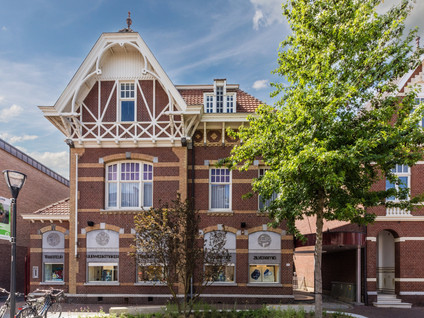 Bovenste straat 20