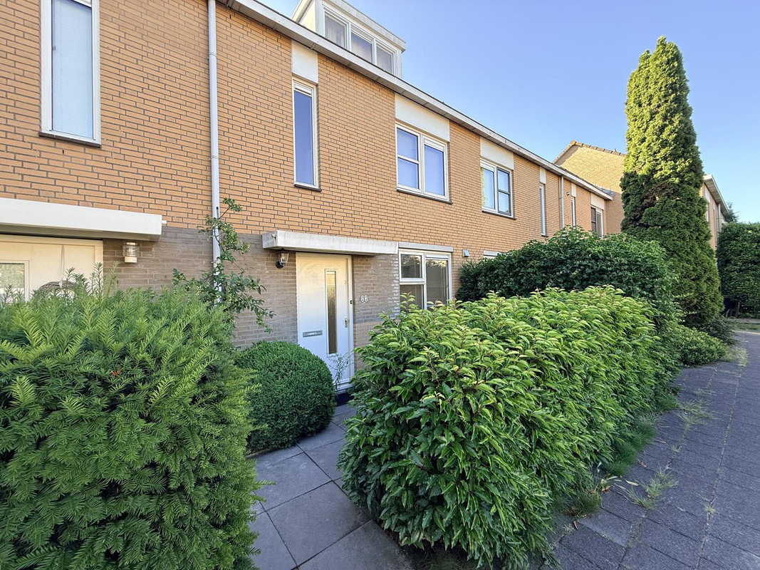 Tussenwoning te huur: Wilhelmina Druckerlaan 22, Amstelveen