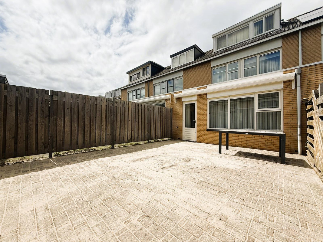 Tussenwoning te huur: Wilhelmina Druckerlaan 22, Amstelveen