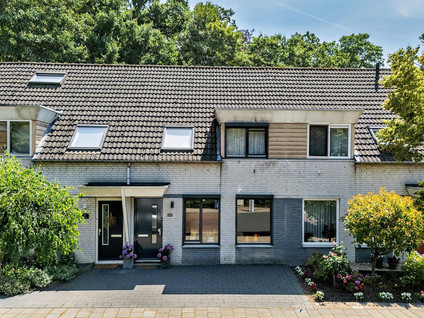 Kapelaan Nausstraat 25