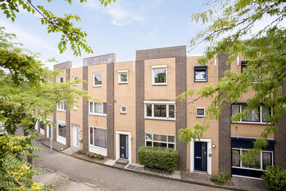 Tussenwoning te koop: Gandhiplein 20, Maastricht