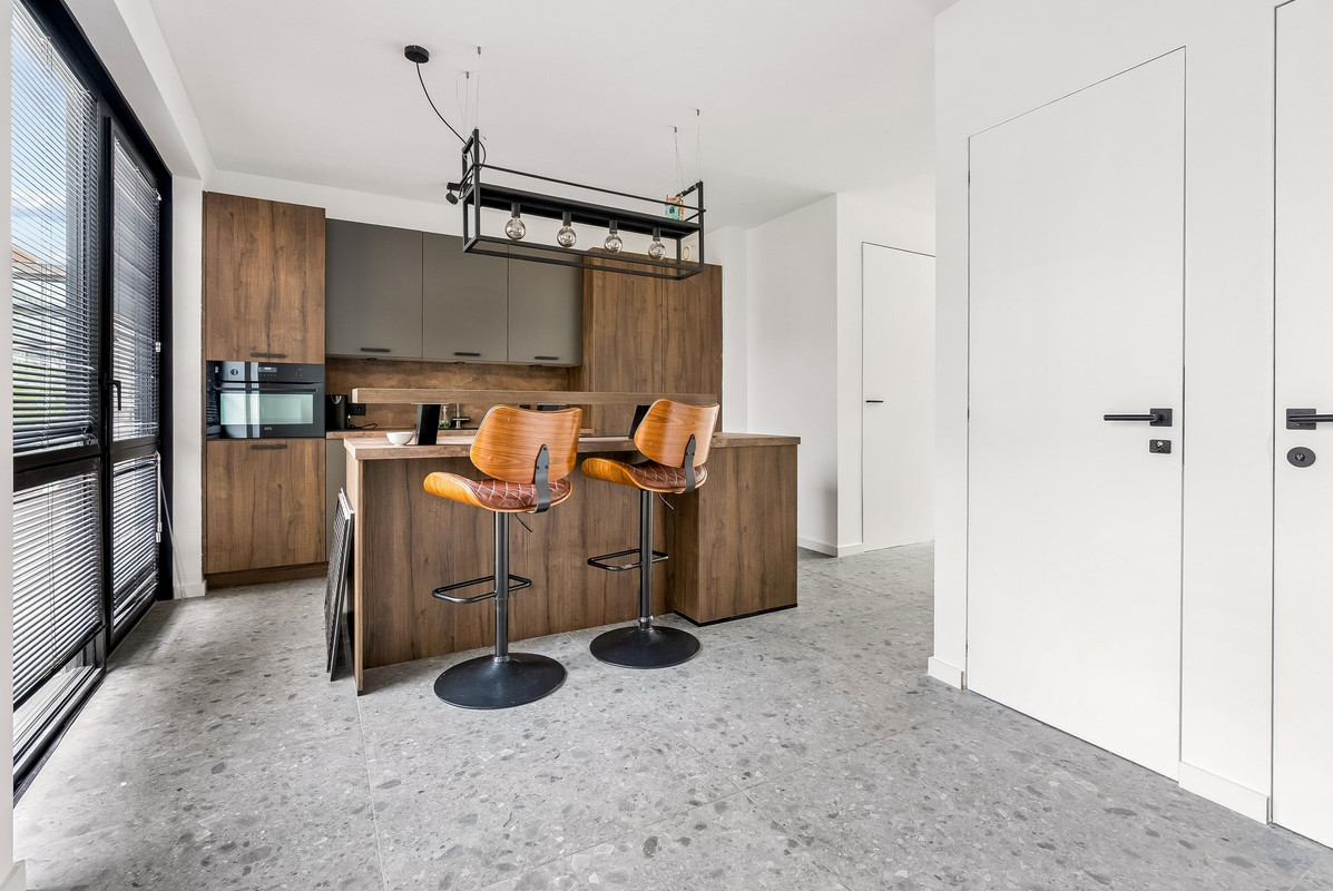 Tussenwoning te koop: Nydia Ecurystraat 12, Amsterdam