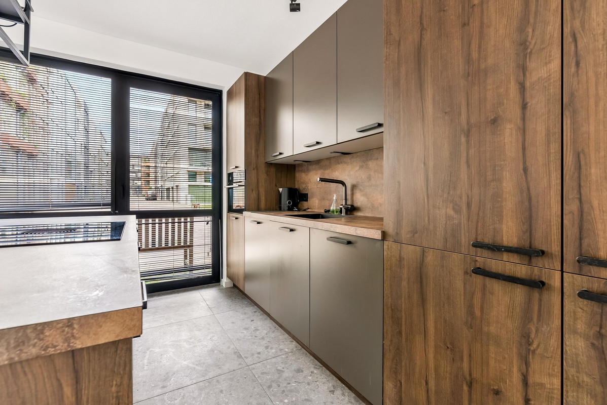 Tussenwoning te koop: Nydia Ecurystraat 12, Amsterdam