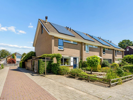 Karveel 06 11