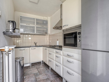Treubstraat 8