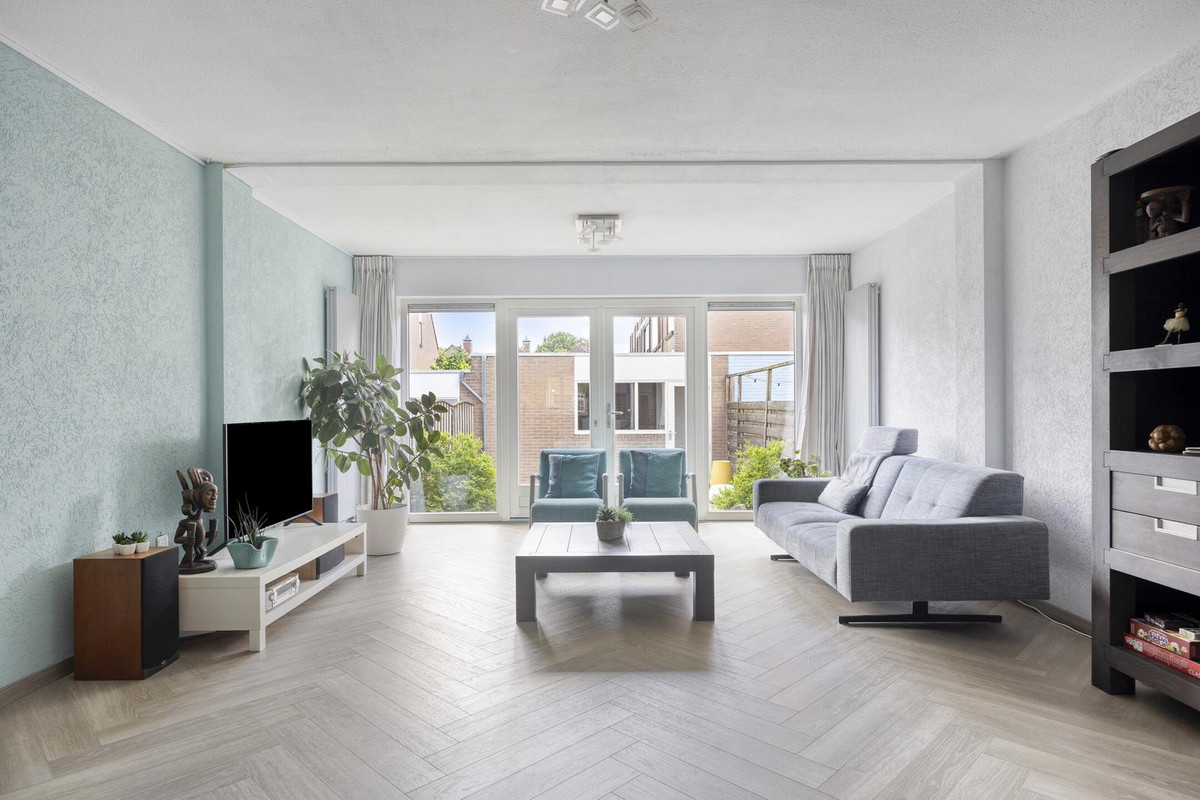 Tussenwoning te koop: Hyacintenveld 51, Bergen Op Zoom