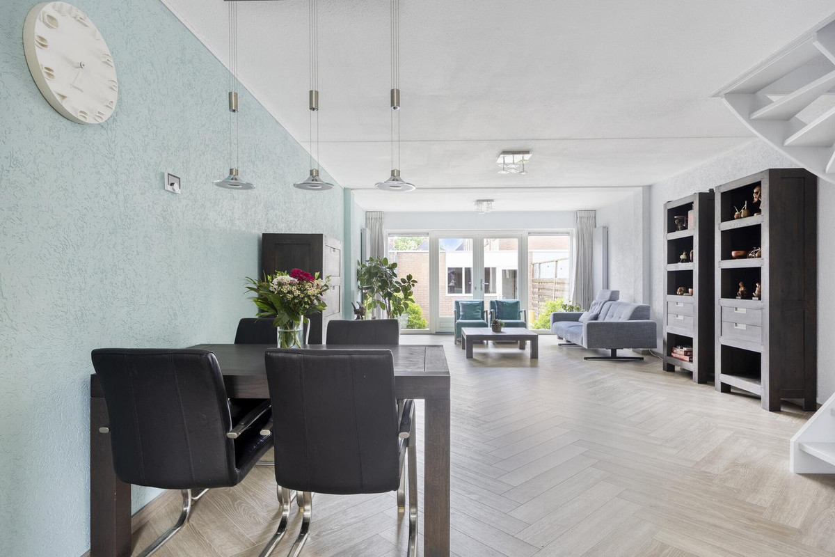 Tussenwoning te koop: Hyacintenveld 51, Bergen Op Zoom