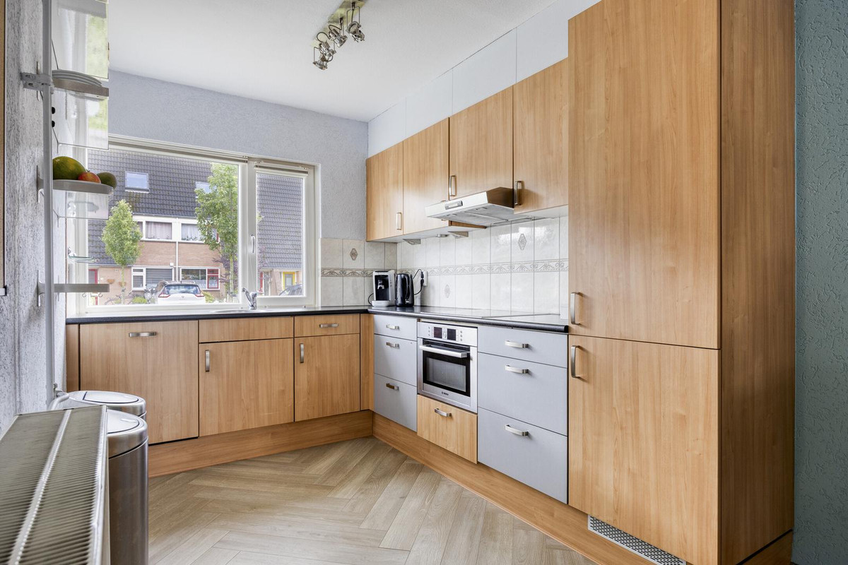 Tussenwoning te koop: Hyacintenveld 51, Bergen Op Zoom