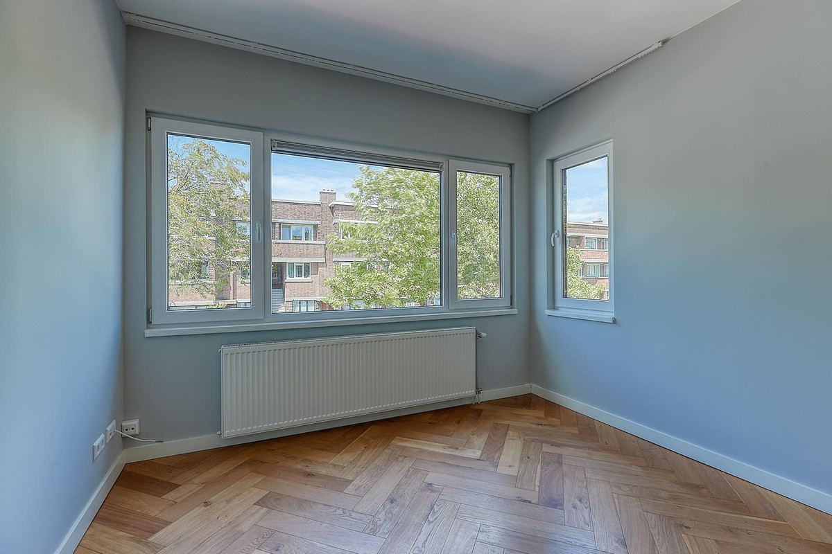 Appartement te koop: Juliana van Stolberglaan 333, 'S-Gravenhage