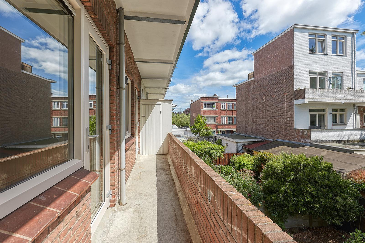 Appartement te koop: Juliana van Stolberglaan 333, 'S-Gravenhage