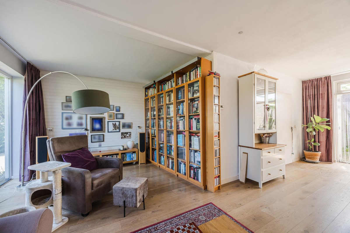 Hoekwoning te koop: Valentina Tereshkovastraat 8, Hilvarenbeek