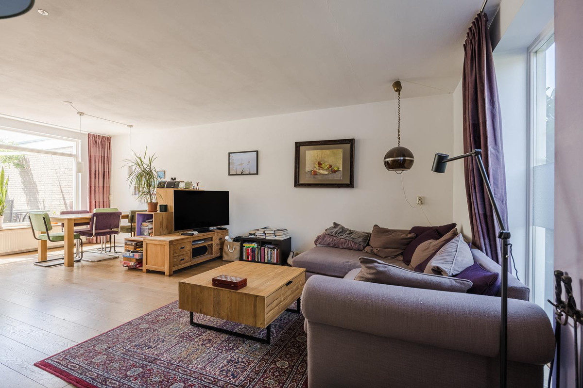 Hoekwoning te koop: Valentina Tereshkovastraat 8, Hilvarenbeek