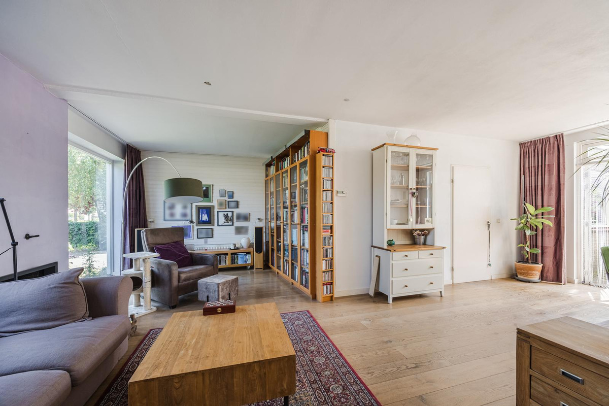 Hoekwoning te koop: Valentina Tereshkovastraat 8, Hilvarenbeek
