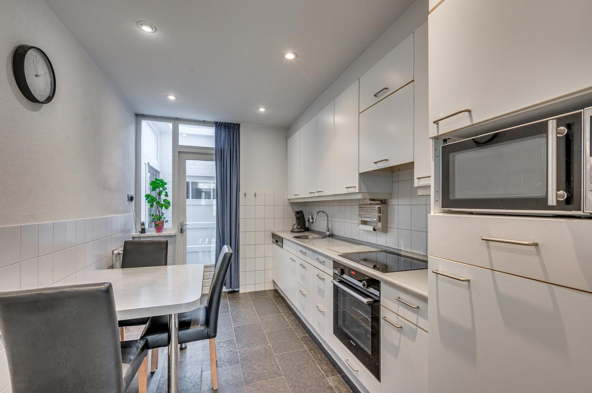 Tussenwoning te koop: Manresastraat 35, Venlo