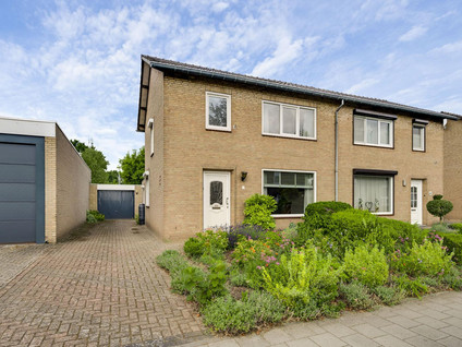 Dorpstraat 61
