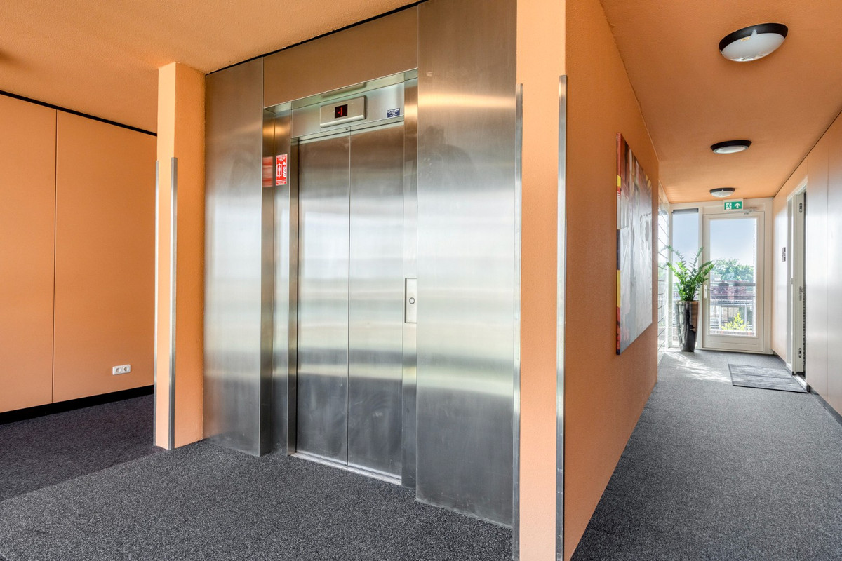 Appartement te koop: Abdijtuinen 421, Veldhoven