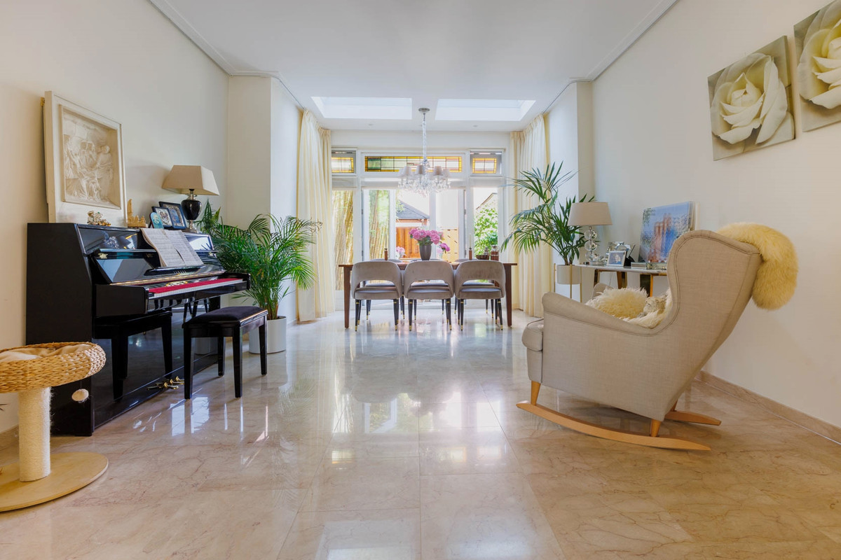 Tussenwoning te koop: Van Den Brandelerkade 19, Leiden