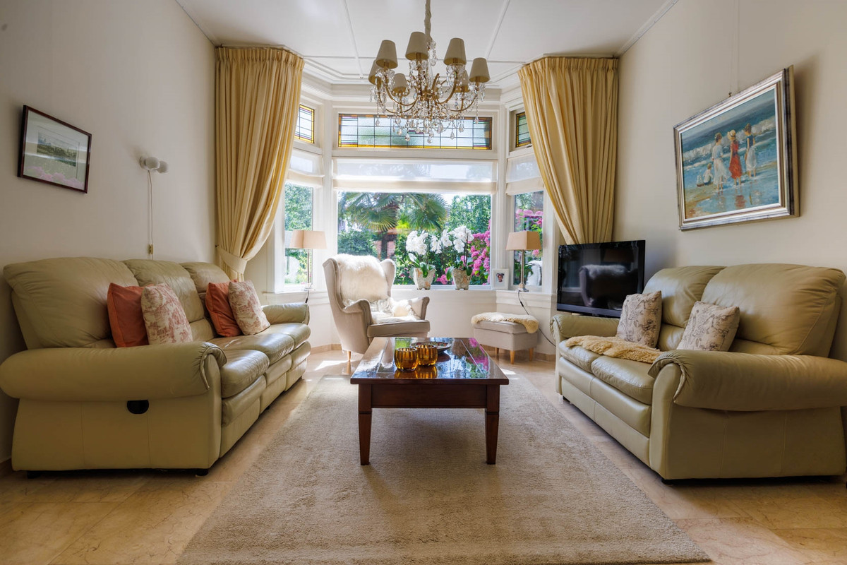 Tussenwoning te koop: Van Den Brandelerkade 19, Leiden
