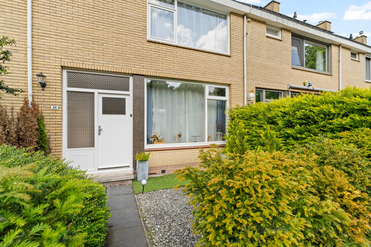 Tussenwoning te koop: IJsselstraat 38, Ridderkerk