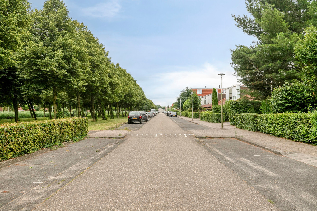 Twee-onder-één-kap te koop: Boomkleverlaan 243, Zeewolde