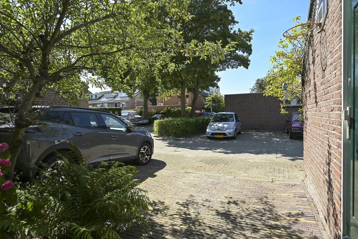 Tussenwoning te koop: De Maroc 33, Wateringen