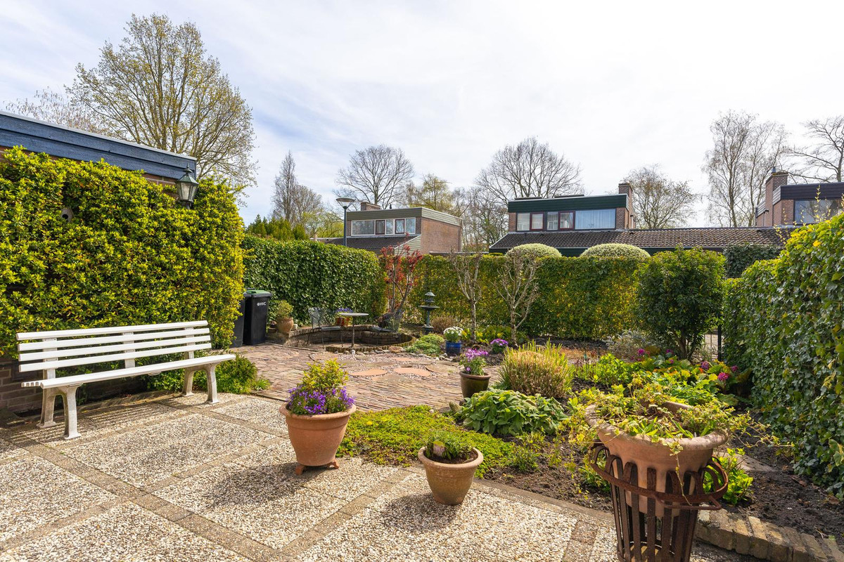 Tussenwoning te koop: Koperslager 56, Hoorn