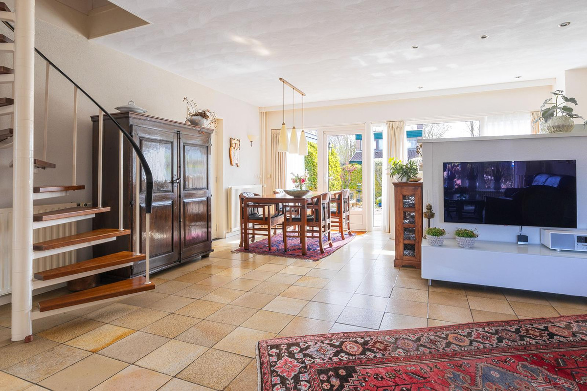 Tussenwoning te koop: Koperslager 56, Hoorn