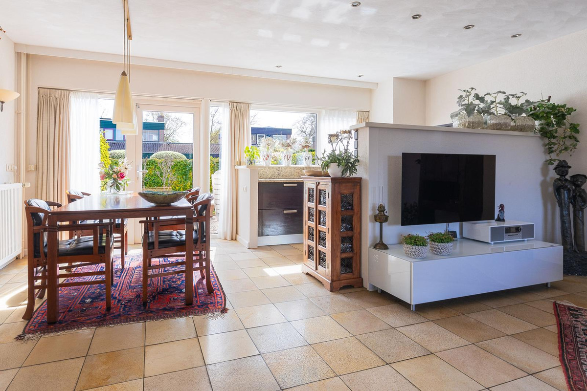 Tussenwoning te koop: Koperslager 56, Hoorn