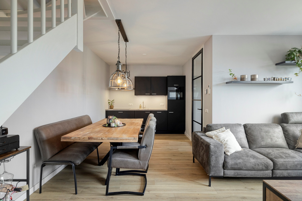 Tussenwoning te koop: Waterlinie 140, Steenbergen