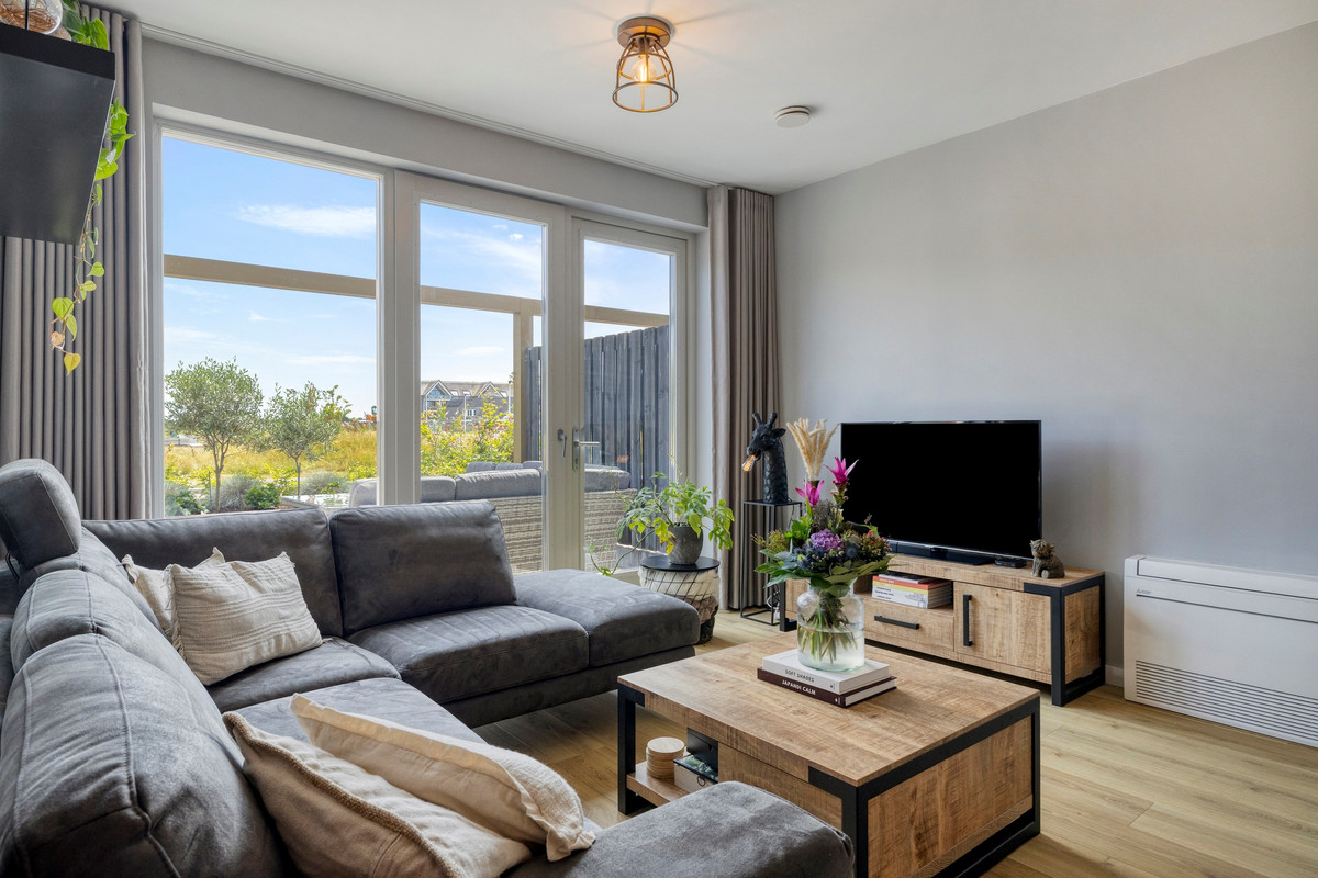 Tussenwoning te koop: Waterlinie 140, Steenbergen