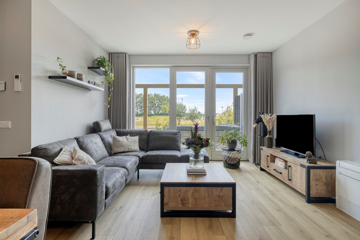 Tussenwoning te koop: Waterlinie 140, Steenbergen