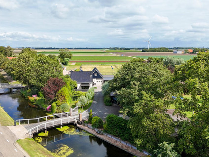 Middenweg 24