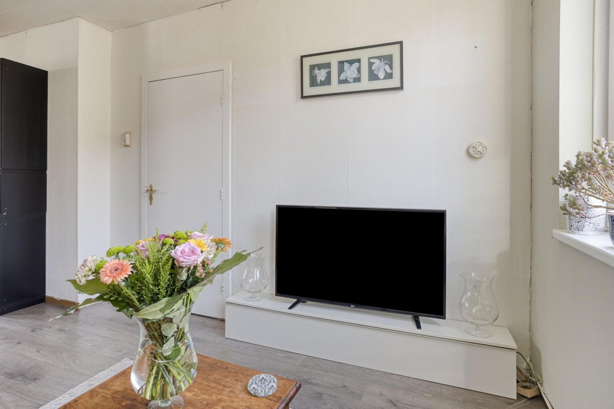 Tussenwoning te koop: Wethouder Jonkersstraat 48, Halsteren