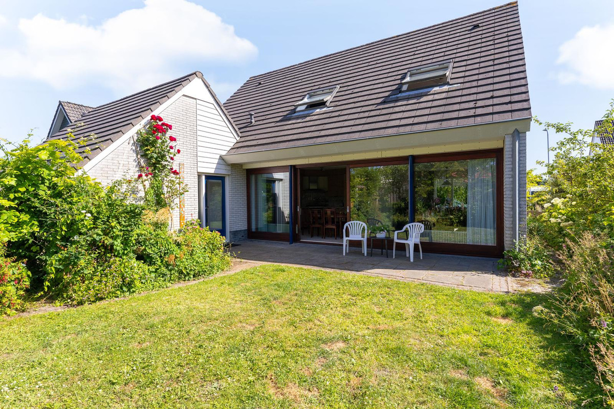 Vrijstaande woning te koop: Koperwiek 4, Venhuizen