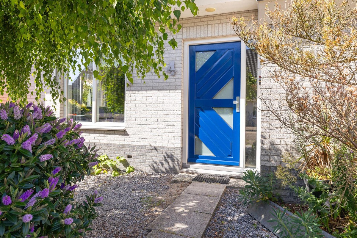 Vrijstaande woning te koop: Koperwiek 4, Venhuizen
