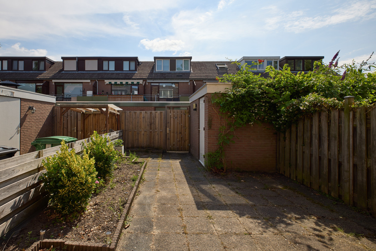 Tussenwoning te koop: Praam 261, Amstelveen