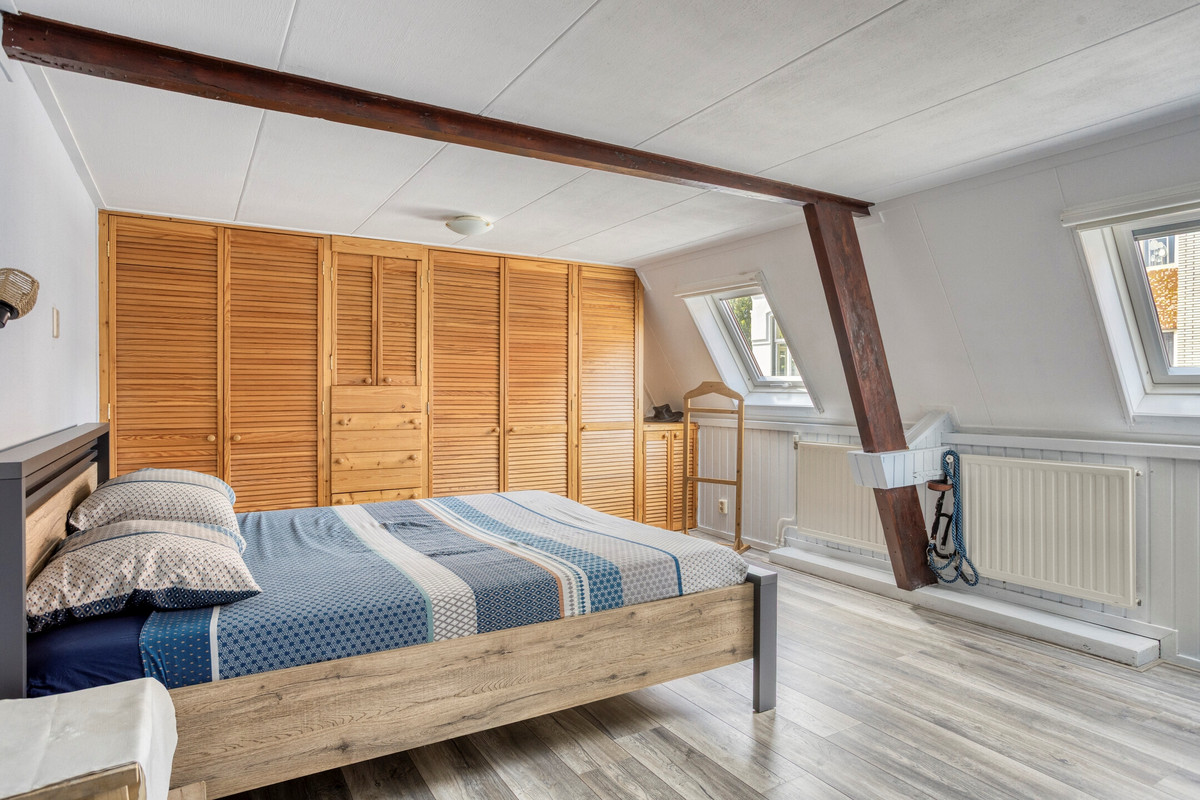 Tussenwoning te koop: Burgemeester Van Hasseltstraat 35, Bergen Op Zoom