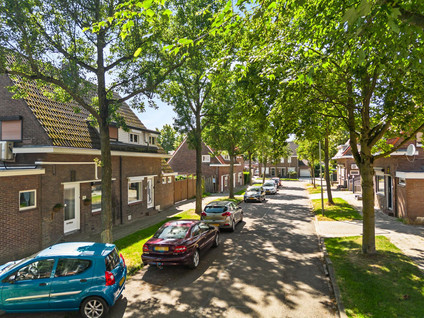 Esdoornstraat 12