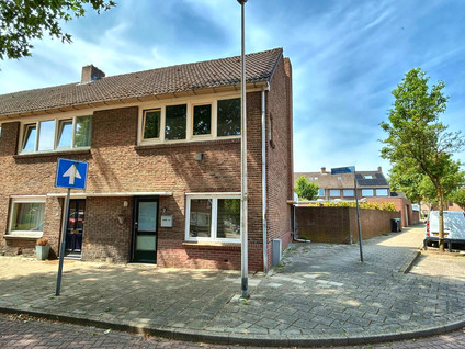 Karel Van Den Oeverstraat 2